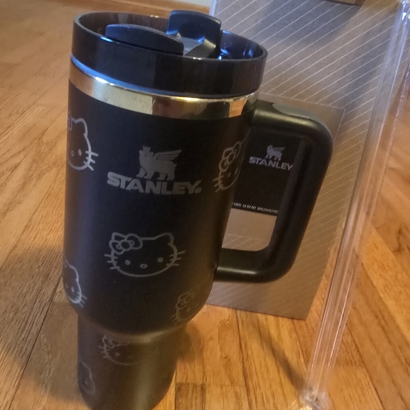 Hello Kitty Stanley Tumbler – BlackStay cute - Picture 8 of 11